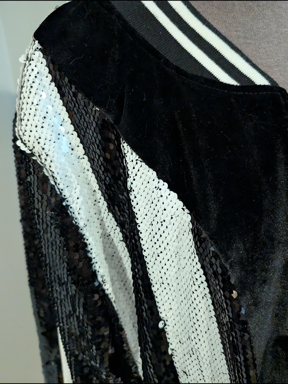 Adore Black & White Sequin Bomber Jacket - Women's Size XL - Picture 4 of 9